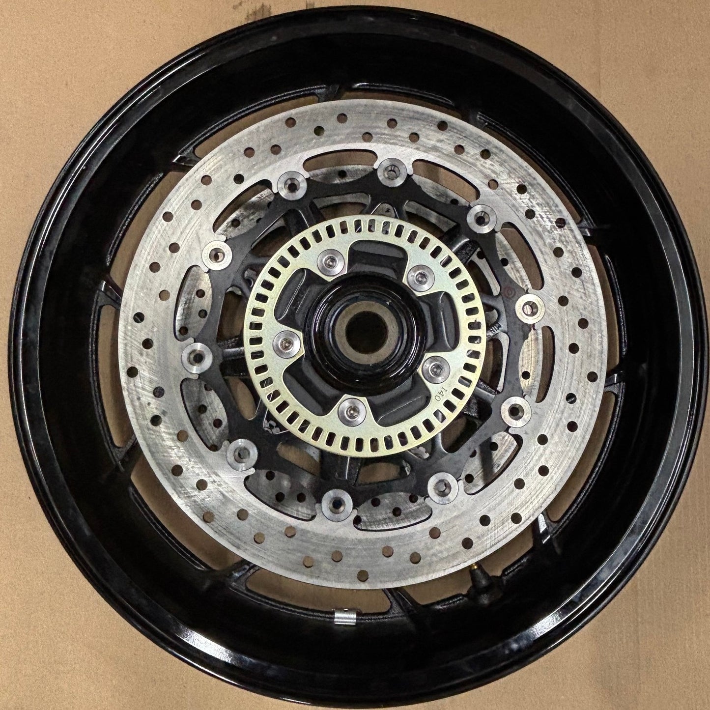 2023 Kawasaki ZX14 - Front wheels black